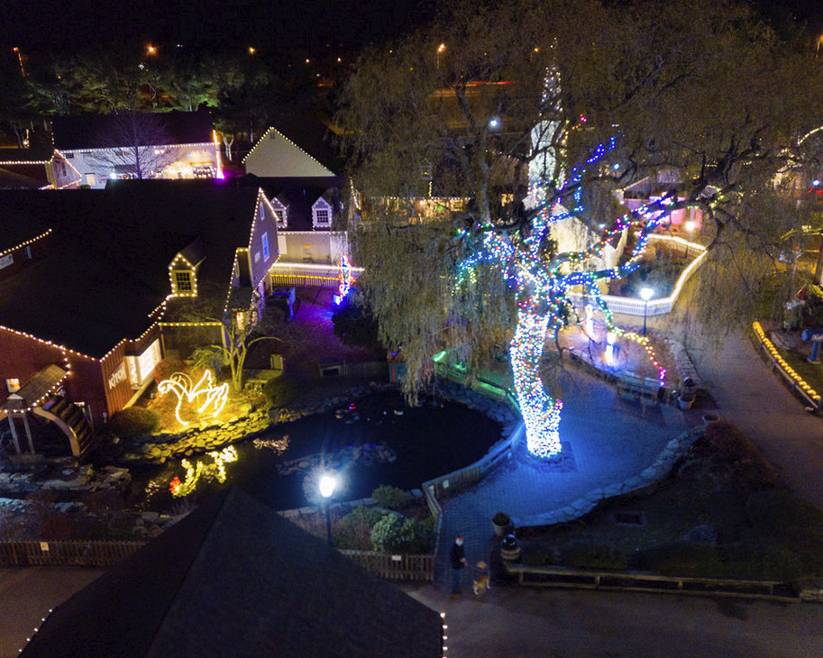 Light display at Olde Mistick Village